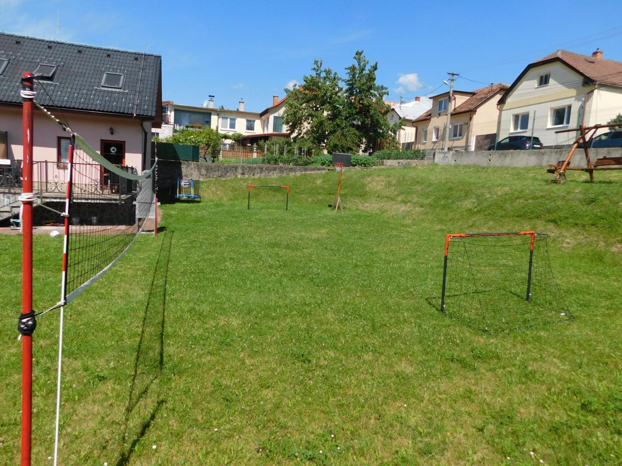 Apartmanovy Penzion ボイニツェ エクステリア 写真